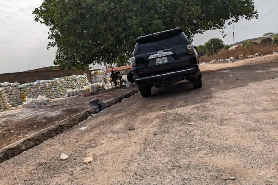 A 4RUNNER SUV owned by the smoking Chinese pictured in the opening section of this story at the Centre behind the college New Links College of Health Technology
Photo Credit: Sodeeq Atanda/FIJ.