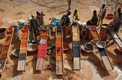 Local Miners of barite (Nigerian Mining )