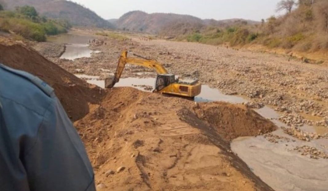 Six foreign nationals from Burkina Faso and the Niger Republic have been detained by the Zamfara State Police Command in relation to illicit mining and banditry in the region