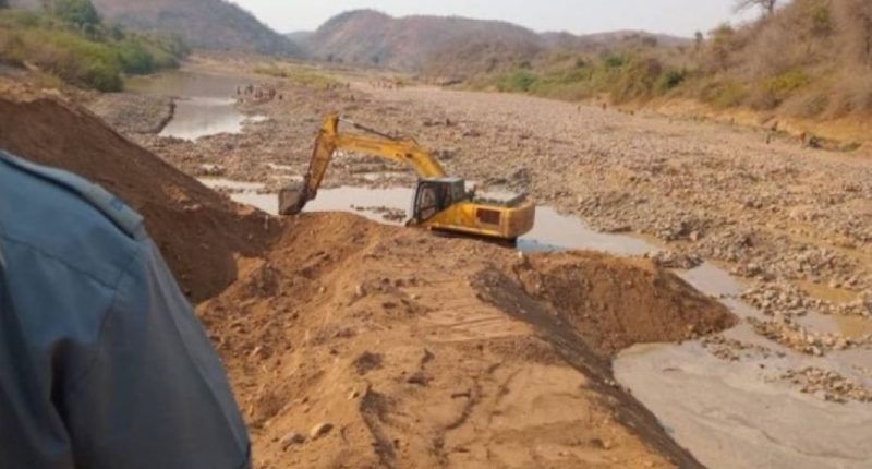 Six foreign nationals from Burkina Faso and the Niger Republic have been detained by the Zamfara State Police Command in relation to illicit mining and banditry in the region