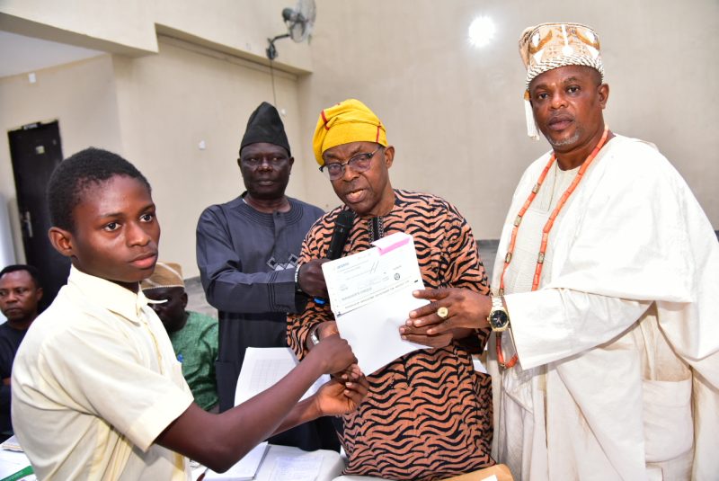 Dangote Granite Mines Awards Scholarships to Ogun Communities (Nigerian Mining)