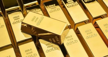 Gold Price Climbs to Record as Fears of Global Trade War Escalate