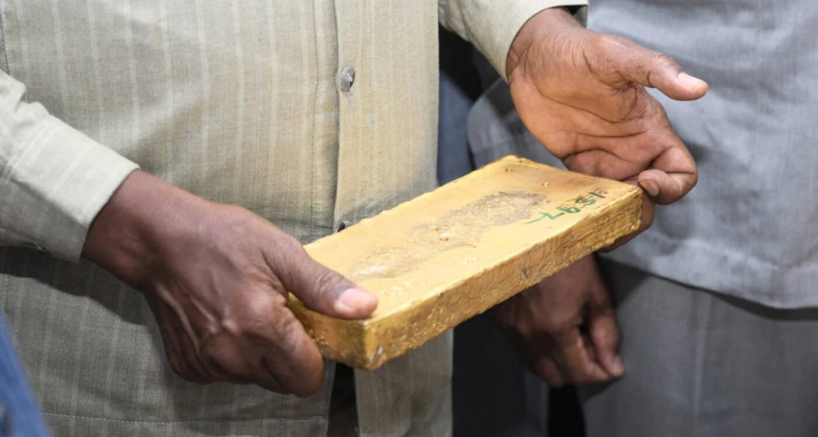 Sudan’s Gold Fuels War as Smuggling Thrives Through UAE