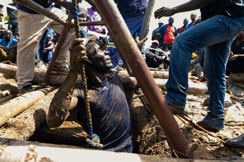 Structural Weaknesses Threaten Zimbabwe's Mining Growth in 2025